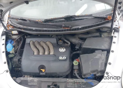 2004 Volkswagen New Beetle Gls 2.0L from USA, damaged, VIN 3VWCK31C54M409919